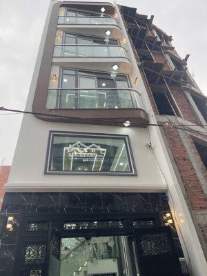 nhà mới đón tết 5 tầng - hẻm xe hơi thoáng - gần bệnh viện bình tân - vị trí đẹp