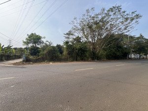 nắm chủ cần bán một cặp đất mt hương lộ 2 tam long hoà long bà rịa