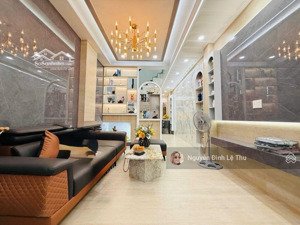 q7_trần xuân soạn, nhà mới tinh,cách hxh 10 bước chân, 3 tầng 4pn 4wc, ban công, giếng trời