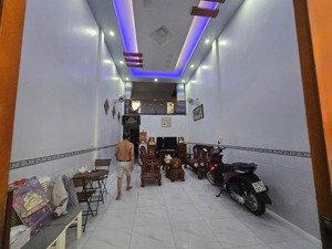 bán nhà cấp 4 gác lửng thống nhất 2 dĩ an gần chợ xóm nghèo 3pn giá 3,35 tỷ