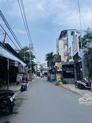 hẻm 7m thông, 6x34m. 4 tầng. lgh 16m. vài bước ra mt phan huy ích, p12, gò vấp. chỉ 21,2 tỷ.