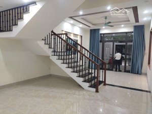 cho thuê nhà 3 tầng khu hoà xuân, đường thanh lương