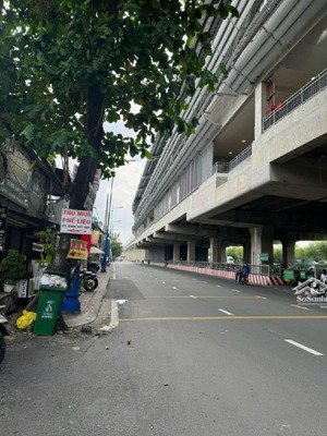 đất nền 120m2 sát ga metro hơn 10tỷ