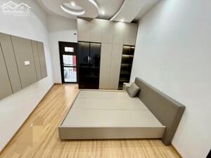 Bán nhà Đội Cấn nhà đẹp ở luôn 40m 8.8 tỷ full nội thất tiện ích vô vàn .