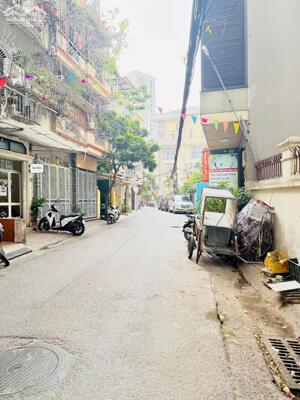 Bán Nhà Phố Núi Trúc 350M2 Mặt Tiền 10M 93 Tỷ Vỉa Hè Ô TÔ Tránh Đỗ