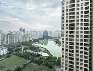 Bán căn hộ 2PN-73m2 view hồ Vinhomes D''capitale, chỉ 9 tỷ