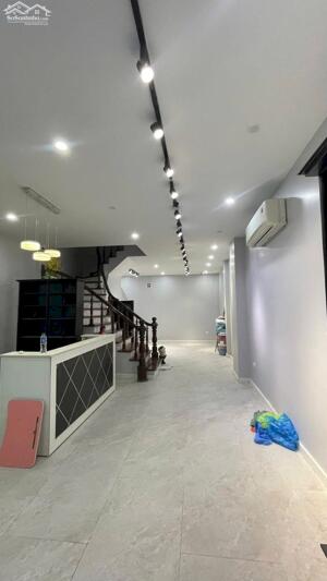 BÁN NHÀ ĐƯỜNG PHÁO ĐÀI LÁNG. 70M2 - 5 TẦNG. LÔ GÓC.