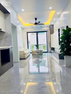 CHÙA BỘC 42M² – 5 TẦNG – MT 7.4M THANG MÁY – NGÕ Ô TÔ 10.9 TỶ