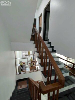 Cho thuê nhà mặt đường Đặng Cương , An Dương . Kinh doanh , văn phòng kèm ở