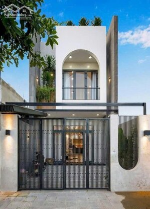 EM CÒN 1 CĂN GÓC 2 MẶT TIỀN NGAY TRUNG TÂM PHƯỜNG