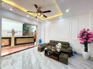 Bán nhà Thang Máy Pháo Đài Láng - Đống Đa, Lô Góc 33m x 6 Tầng, 6PN Full Đồ, 10,5 Tỷ