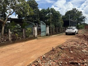 bán 135m2 thổ cư sổ riêng tại xuân lộc,đồng nai. chỉ cần 180tr sở hữu ngay. gần núi chứa chan