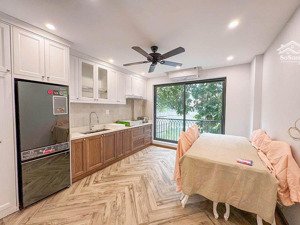 cho thuê nhà 4 phòng ngủ view hồ tại tây hồ, gần khách sạn sheraton