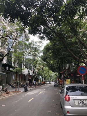 bán đất mp dịch vọng hậu, cầu giấy dt 300m2 x mt 21 m x nhỉnh 100 tỷ. lô góc, xây toà vp quá đỉnh