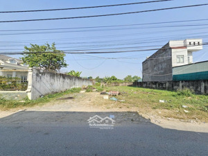 bán gấp 200m2 đất ở đô thị gần bệnh viện siêu thị trường học