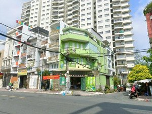 mặt tiền đường chợ lớn p11 quận 6 ngang lớn 7m x18m 5 tầng lầu 8pn 8wc chỉ 23 tỷ tl chính chủ