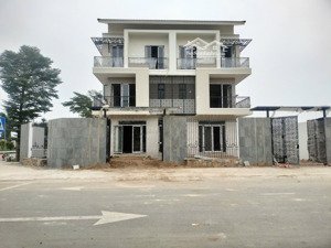 biệt thự ven sông,tâm điểm đón sóng cao tốc sân bay gia bình ,ga metro trung mầu cách tây hồ 12km