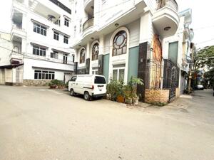  CÁCH QUẬN 10 CHỈ 5 PHÚT – NHÀ 5 TẦNG KIÊN CỐ – TỔNG DIỆN TÍCH SÀN ~240M² – ĐANG KHAI THÁC ỔN ĐỊNH ~40TR/THÁNG – GIÁ 7.9 TỶ