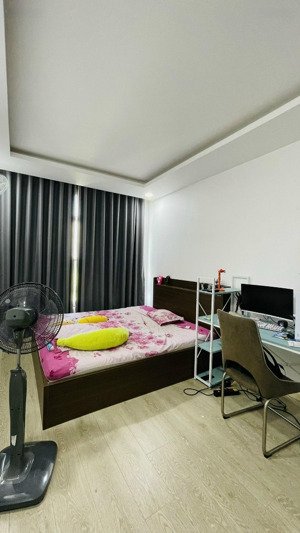 cần bán căn hộ 3pn 2 wc mặt tiền mai chí thọ quận 2