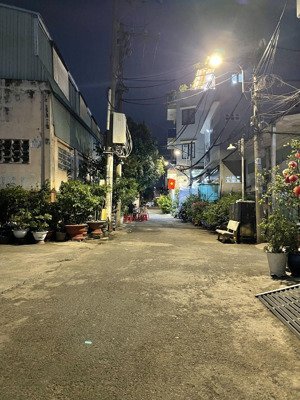 siêu hiếm lũy bán bích - tân phú - 4,2 tỷ