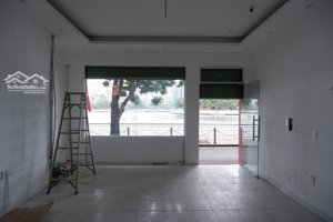 cho thuê nhà mặt phố mặt hồ hoàng cầu, 260 m2, 4 tầng, đống đa, hà nội