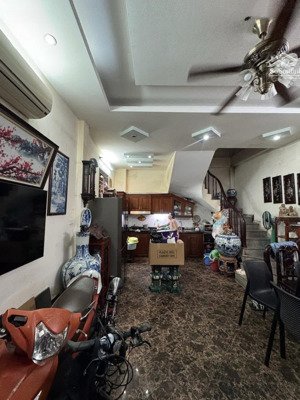 cực ngon! căn góc trung phụng, ngõ thông gần phố kinh doanh, dân xây ở ngay 42m2*5t.