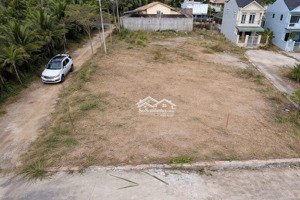 chủ kẹt bán gấp lô đất vườn 716,4m2 ở thái mỹ củ chi