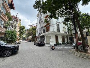 hoàng quốc việt cầu giấy nhà lô góc thang máy - ngõ to như phố - 3 ô tô tránh - ở kết hợp cho thuê