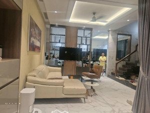 biệt thự 3 tầng _ hxh 6m. ngang 6m nở hậu. 3pn master .dt: 115m2 trường thọ thủ đức