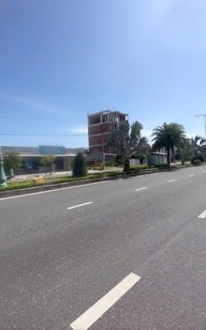 chính chủ cần bán lô đất mặt tiền hùng vương địa chỉ: khu phố phú thọ, phường hoà hiệp, đắk lắk