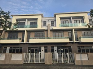 * cho thuê nhà ở và làm văn phòng công ty #giá rẻ nhà mới đẹp ở khu đô thị vsip - bắc ninh