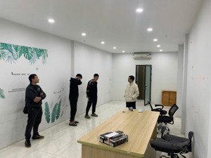 cho thuê văn phòng 19 trần quang diệu 55 m2 giá 8 triệu. 
