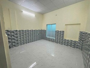 cho thuê nhà nguyên căn cư xá điện lực hẻm ô tô 1pn 1wc 50m² giá 6.5tr/tháng. ngay công viên.