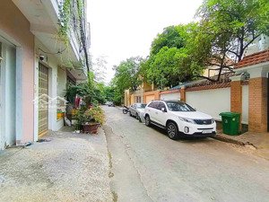 cho thuê nhà lớn đậu ô tô 6g16 khu 151 trần não- an khánh- giá tốt chỉ 21tr