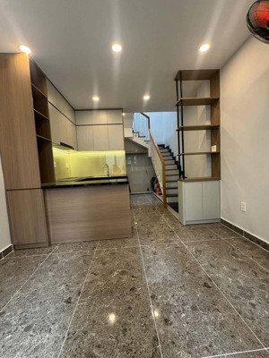 lạc long quân - p10 - tân bình. giá tốt 4.38 tỷ gần 23m2.