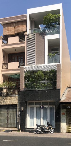 siêu phẩm mt bàu cát, ~5mx15m, 4 tầng (ngay công viên bàu cát), giá giảm chỉ còn 11.7 tỷ