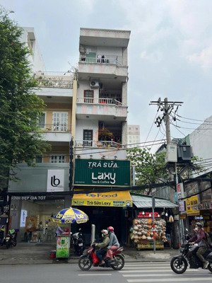 giảm gấp 6 tỷ siêu phẩm góc 2 mặt tiền nguyễn gia trí (d2) có hầm, hđ thuê 70tr giá 33 tỷ