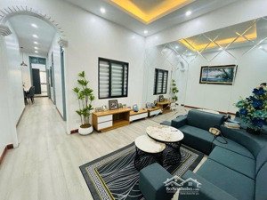 tập thể bộ đội biên phòng phố trần bình -50m, 3pn, 2wc, full nội thất ô tô đỗ cửa, tiện ích bạt ng