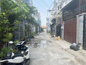 cần bán nhà 1 trệt 1 lầu ( dt sổ : 78m2 ) sổ hoàn công , gần aeon mall đang xây dựng