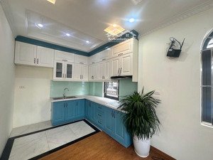 nhà đẹp. nguyễn văn linh . long biên