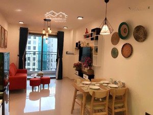 thuê saigon royal 2pn 60m2 ban công view thoáng ngay bến vân đồn quận 4 sát q1 q3-lh 0775 924 ***