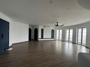 gia đình cần cho thuê hoặc bán chcc 134m2 toà ct4 - mỹ đình sông đà - mễ trì - hà nội.