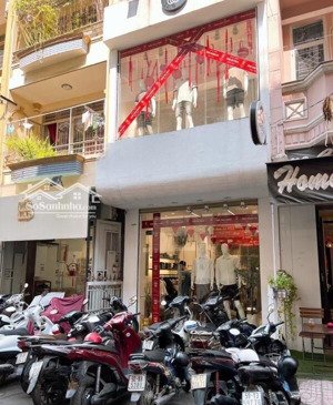 bán gấp nhà 1 lầu. 5x22m. giá 900 triệu. gần sát chợ phú lợi 2. nhà đang cho thuê shop quần áo 30tr