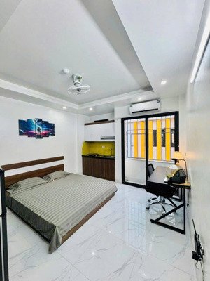 xịn xò! tòa chdv láng hạ 20 phòng, dt 1.4 tỷ/năm, ô tô 20m, gần phố, 3 thoáng, ngõ bagac tránh pccc