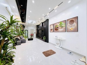 gần phố bạch mai nhà đẹp dân xây chắc chắn ngõ thông tứ tung 47m x5t giá nhỉnh 8 tỷ sổ đỏ cc có tl