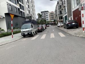 Giảm sốc 2 tỷ chỉ còn 23,1 tỷ lô đất 140m khu đấu giá 31HA Trâu Quỳ, cách 10m ra mặt phố Cửu Việt, vị trí kinh doanh tốt