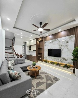 chính chủ cần bán, nhà hồ tùng mậu- dân xây 31m2, 5t, ôtô gần nhà, cực hiếm