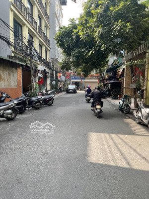 bán nhà riêng tại hoàng văn thái - thanh xuân. gia: 34,5 tỷ, dt 120m2, oto tránh, kinh doanh