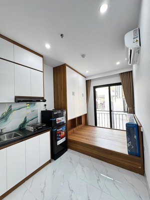 cho thuê gấp phòng trọ giữa hồ tây giá 4tr4 mini 1 người ở, full đồ cơ bản, ở được ngay