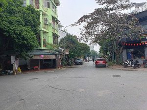 bán 136.5m2 đất đấu giá 31ha, trâu quỳ, gia lâm 18.2 tỷ